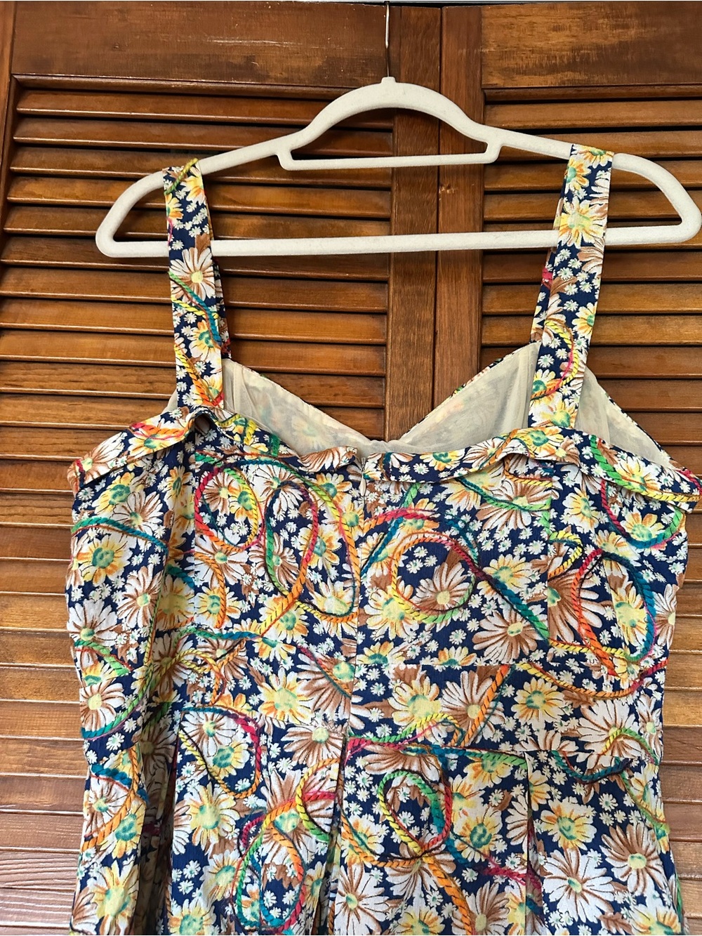 Tatyana Retro Floral Sundress with Multicolor Yarn Accents size XXL - Picture 10 of 13